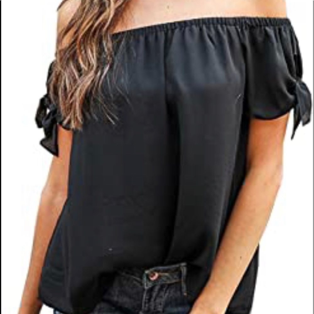Black Off the shoulder shirt